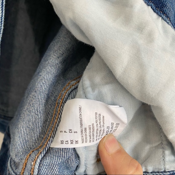 AMERICAN EAGLE Womens Small Medium Wash Button Front Casual Jean Jacket - Picture 5 of 5